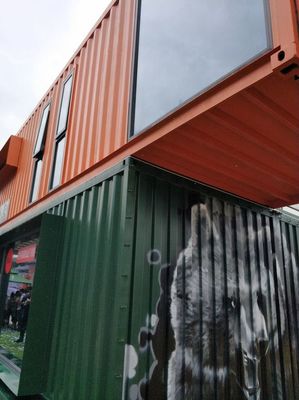 集装箱度假酒店民宿酒吧 创意与环保的完美结合